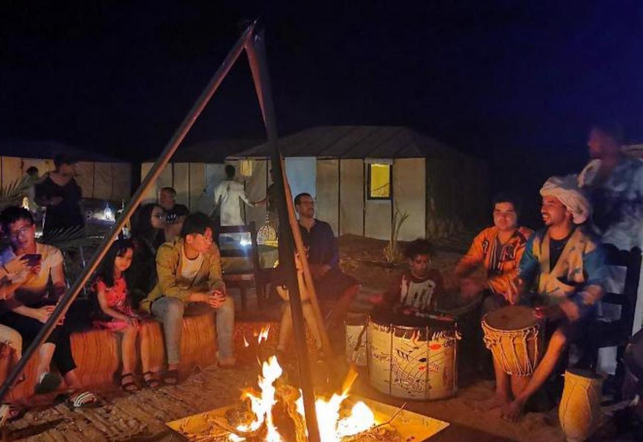 Roses Desert Camp 梅尔祖卡 外观 照片