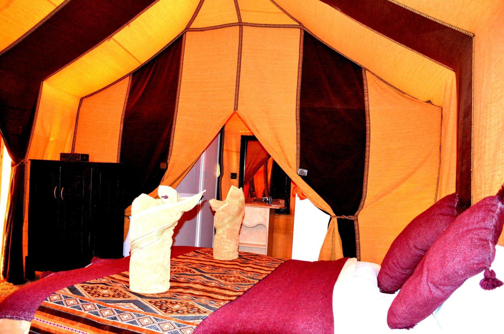 Roses Desert Camp 梅尔祖卡 外观 照片