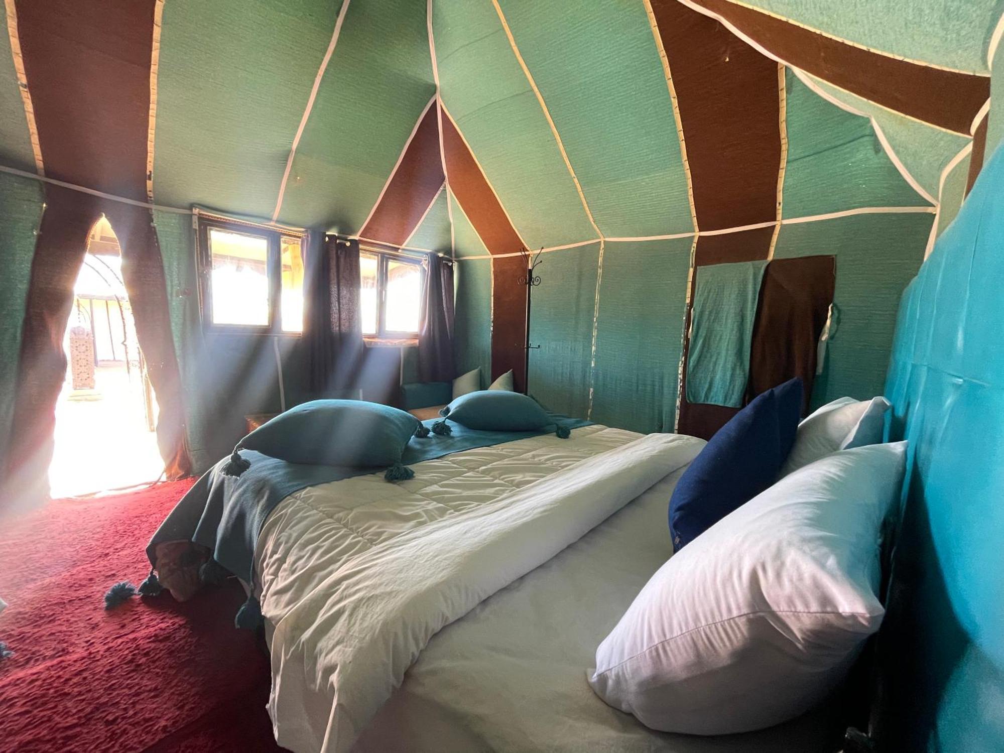 Roses Desert Camp 梅尔祖卡 外观 照片